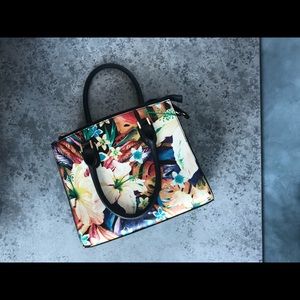 Fashion bag, HUE. Brand new, no tag.